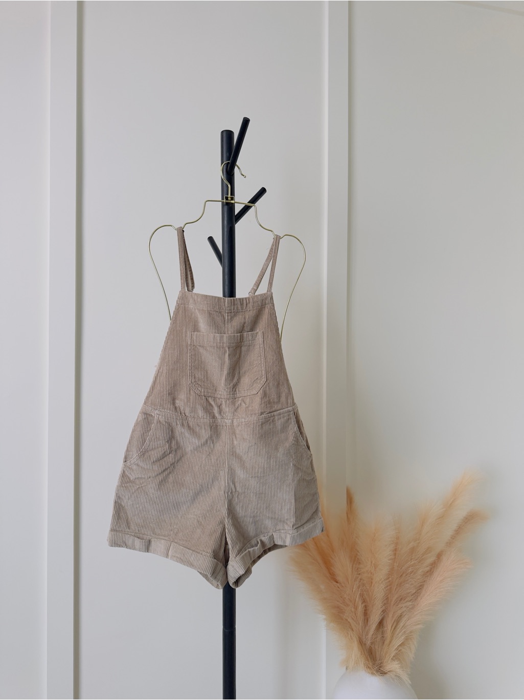 Corduroy Short Overalls In Light Taupe